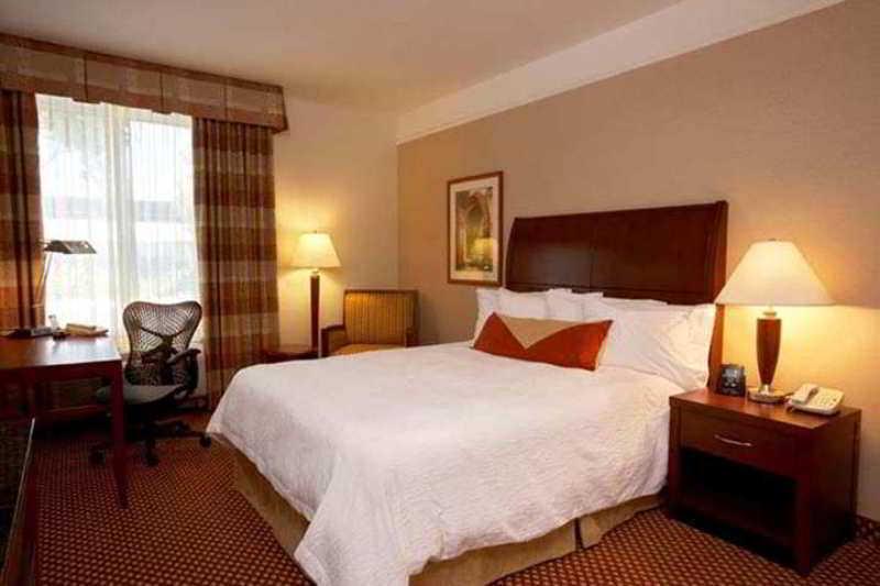 Hilton Garden Inn Cincinnati/Шаронвілл Екстер'єр фото